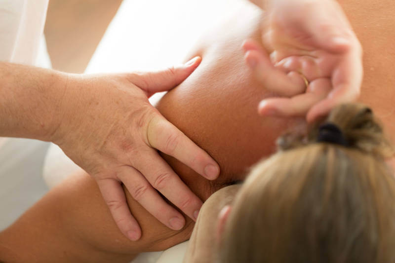 Tuina-Massage in Aktion